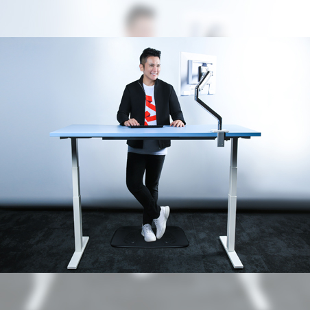 9am-pesk-smart-electric-height-adjustable-table-blue-top-white-frame-standing-height-display