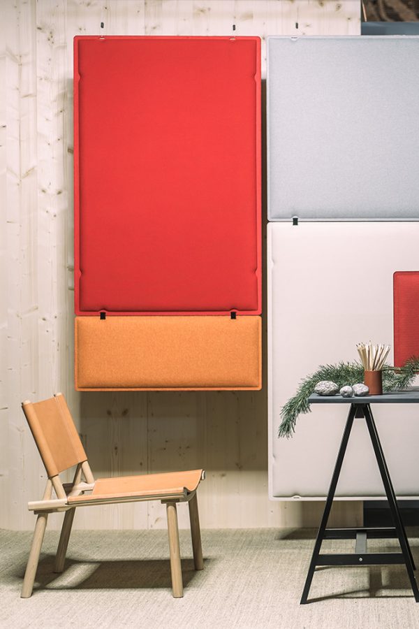 Ilmava Vertical Hanging Screen