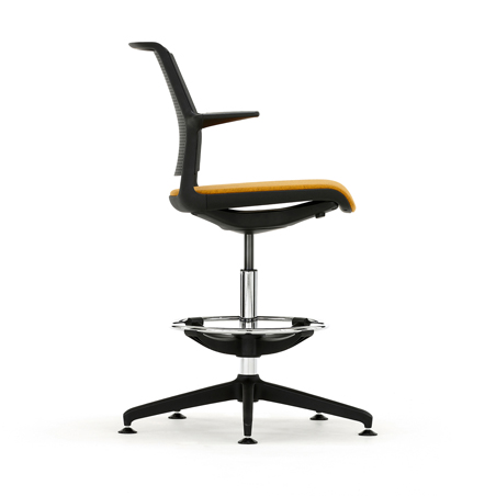 Side profile of the Senator Ad-Lib stool